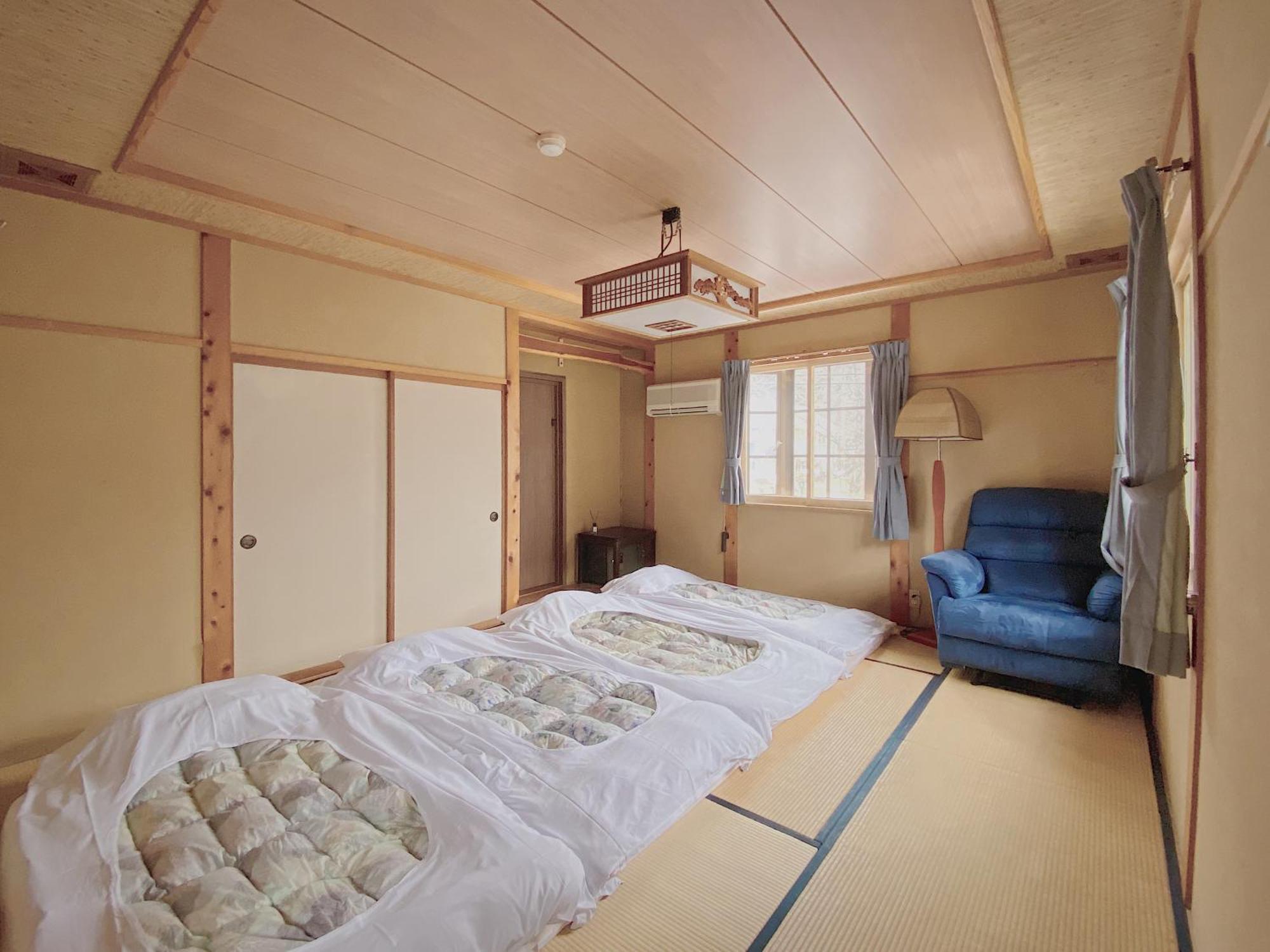 Apricot Pension Hakuba Exterior photo