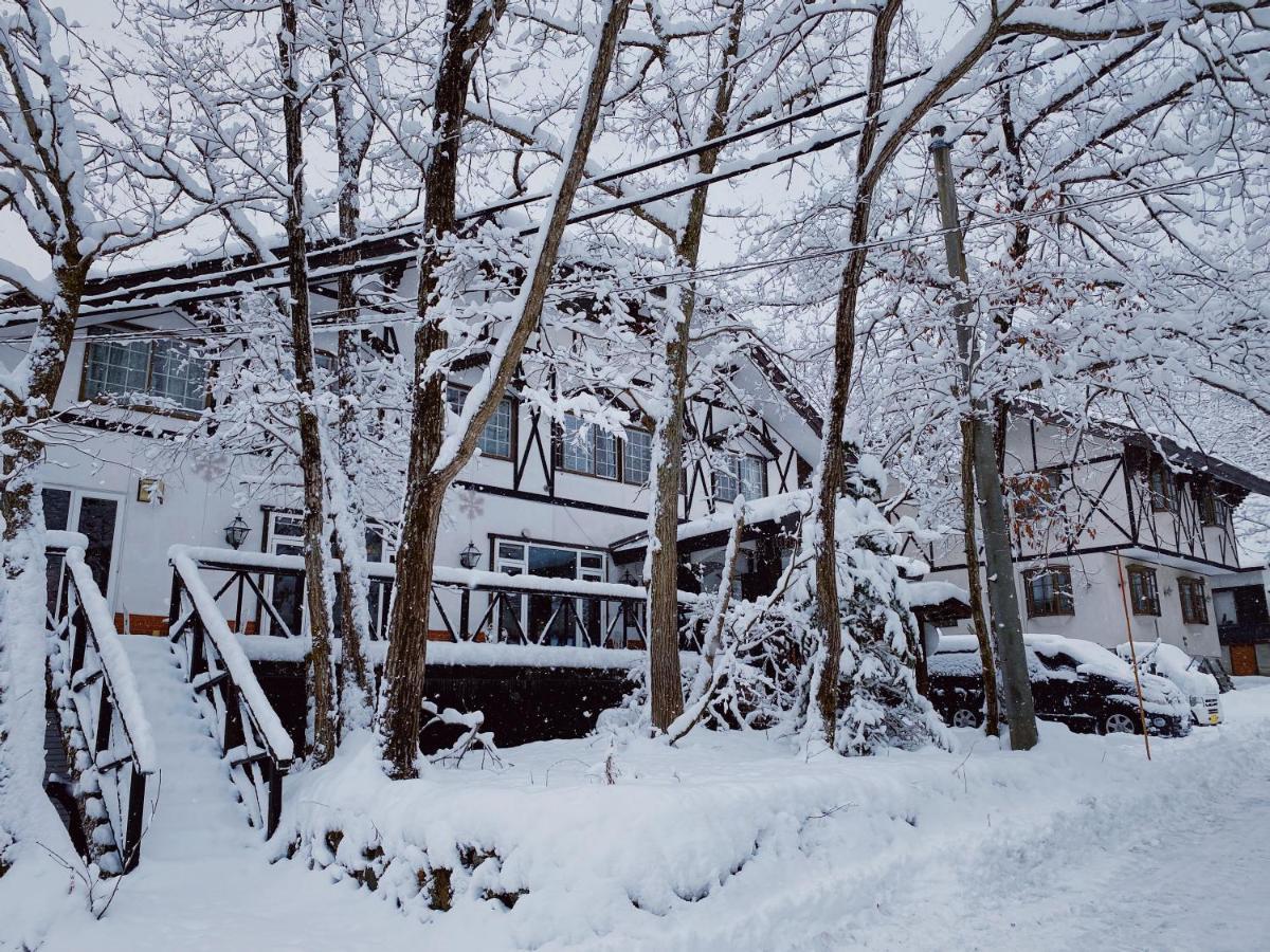 Apricot Pension Hakuba Exterior photo