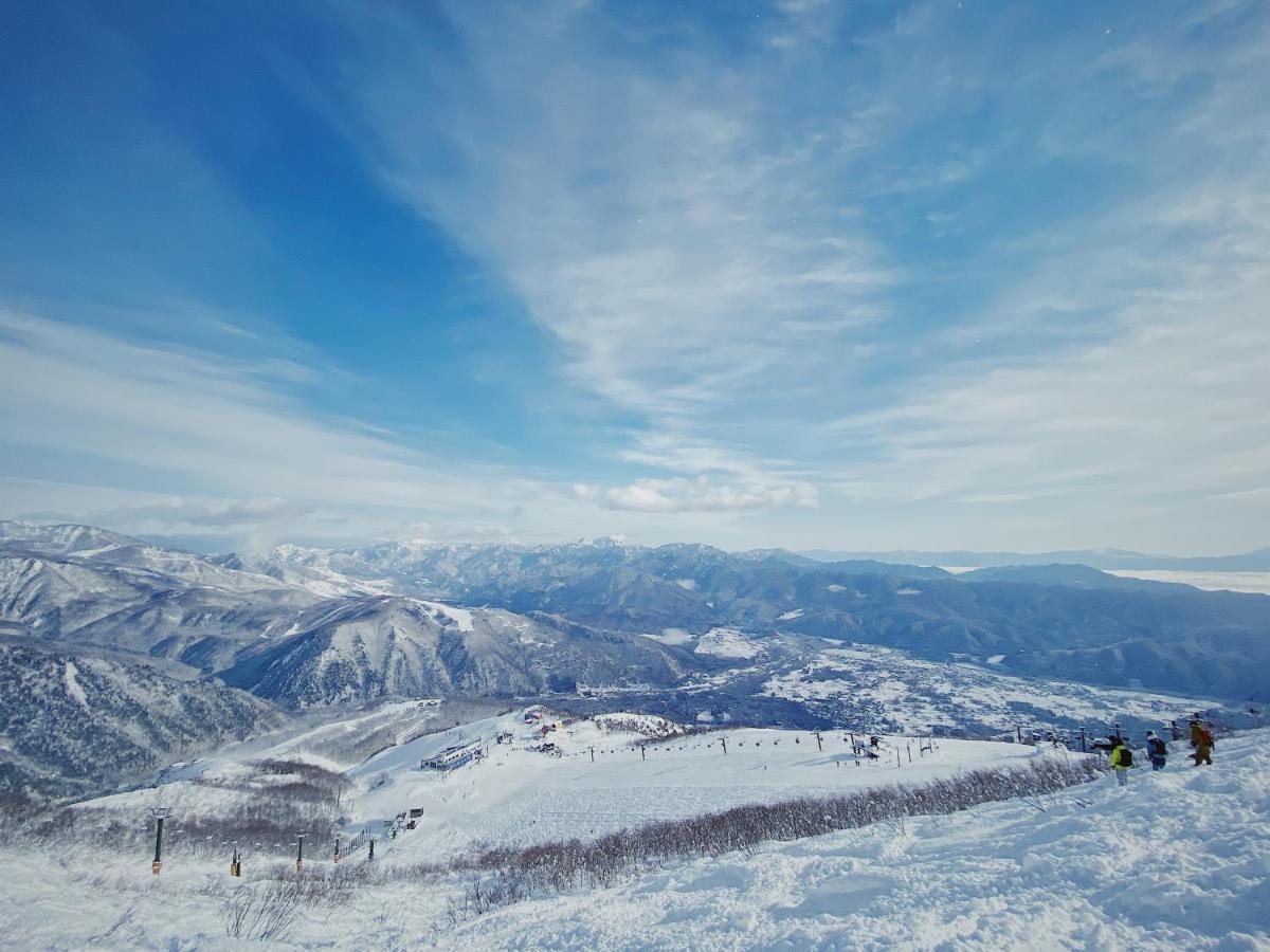 Apricot Pension Hakuba Exterior photo