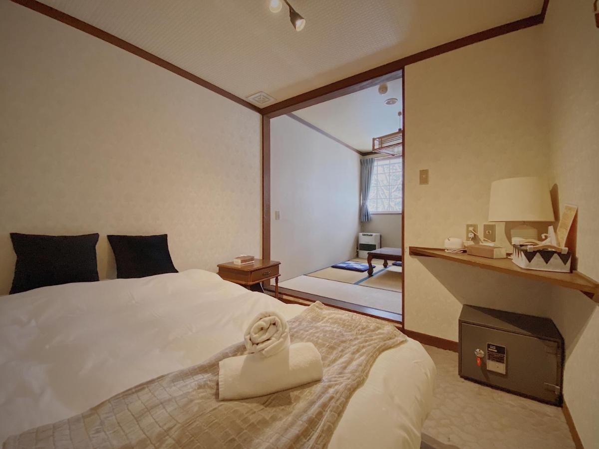 Apricot Pension Hakuba Exterior photo